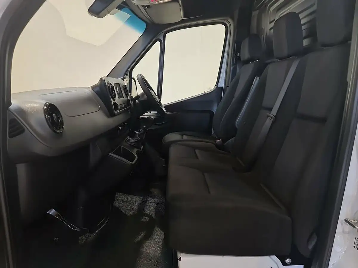 2022-mercedes-benz-sprinter-20cdi-315-l2h1-premium-big-8