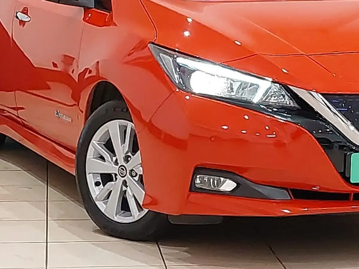 2018-nissan-leaf-e-acenta-110kw-big-8