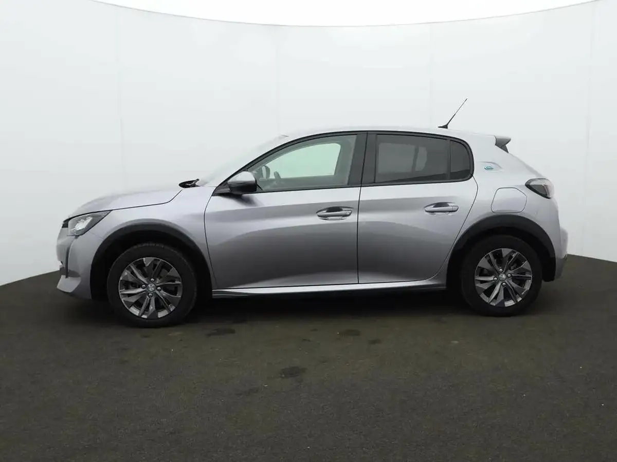 2022-peugeot-208-e-allure-premium-big-3