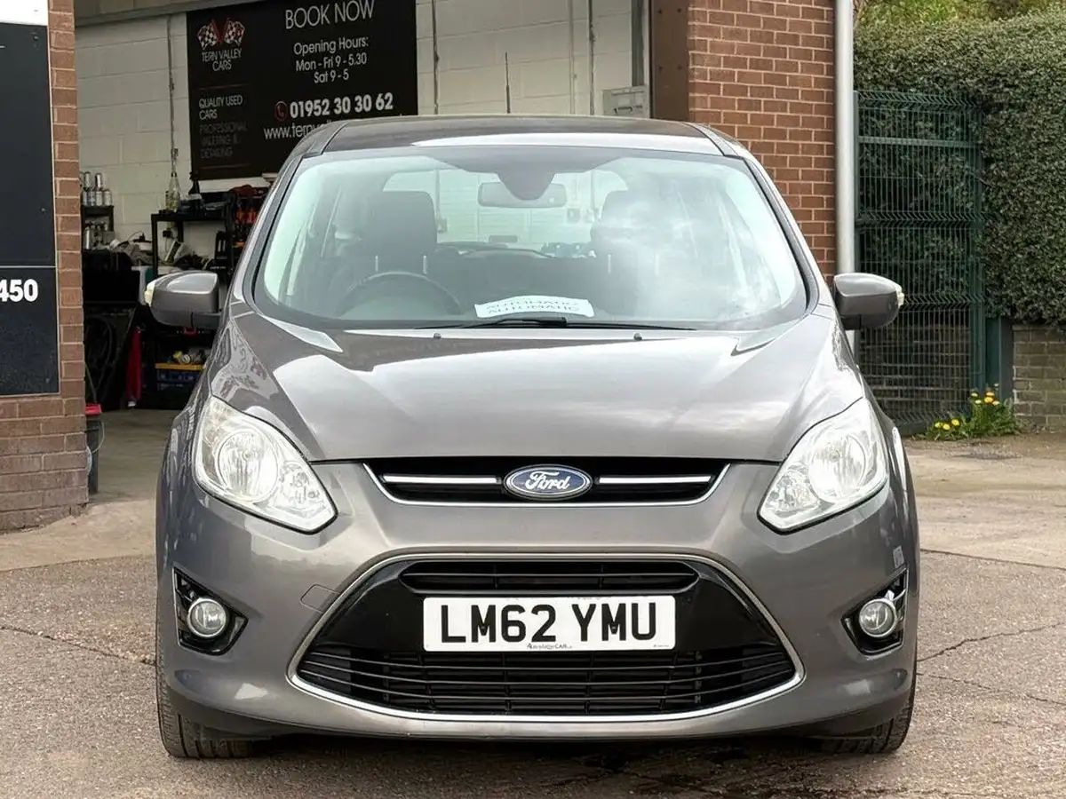 2012-ford-grand-c-max-20tdci-titanium-140ps-7seats-powershift-big-1