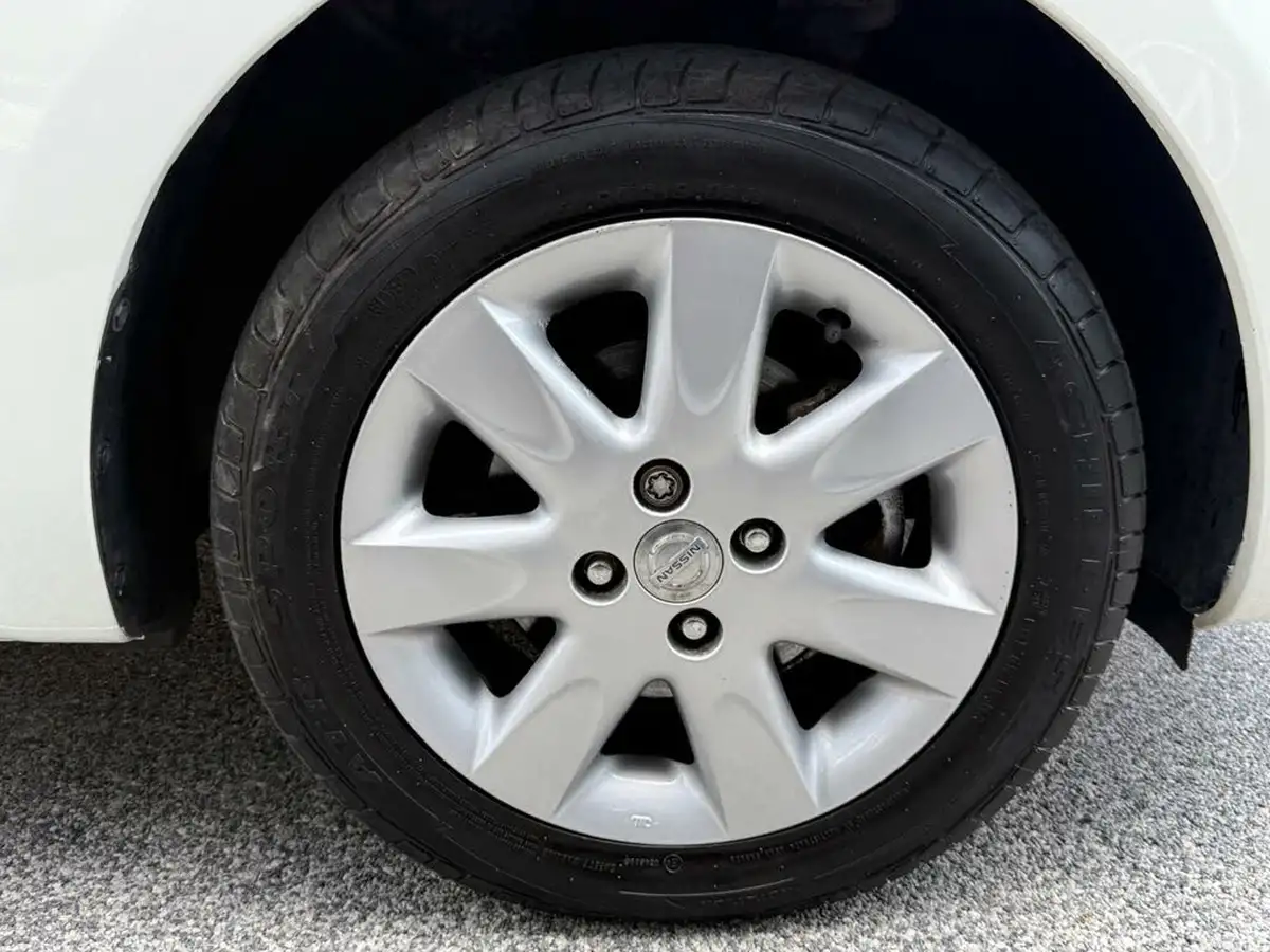 2012-nissan-micra-12-shiro-97bhp-cvt-big-13