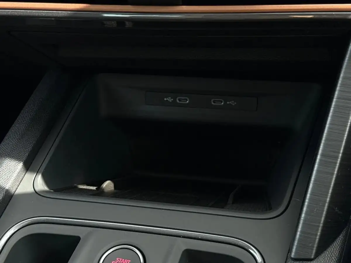 2024-cupra-leon-nf-15-etsi-v1-design-edition-hatchback-big-41