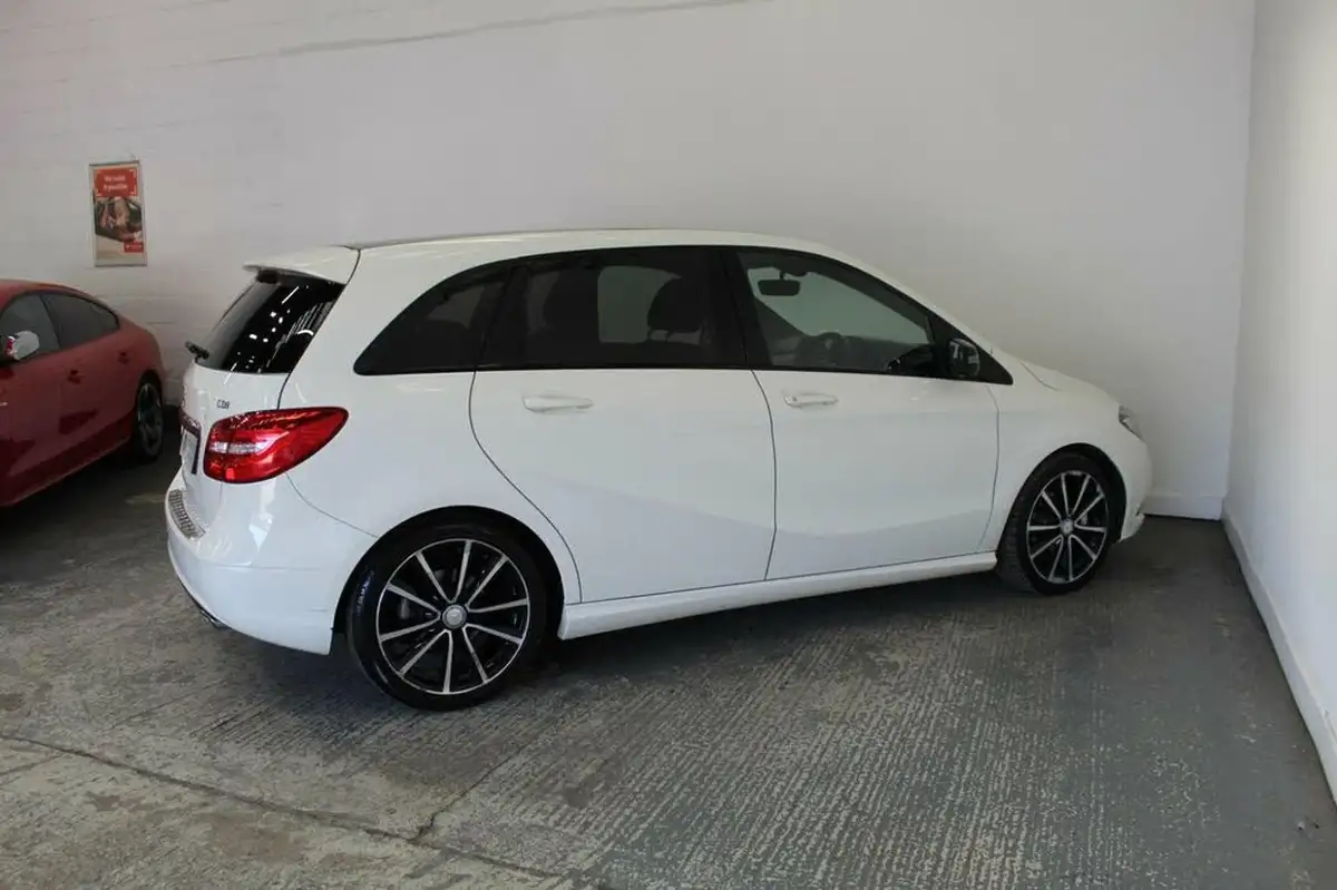 2014-mercedes-benz-b-class-18-cdi-b200-sport-136bhp-7g-dct-big-7