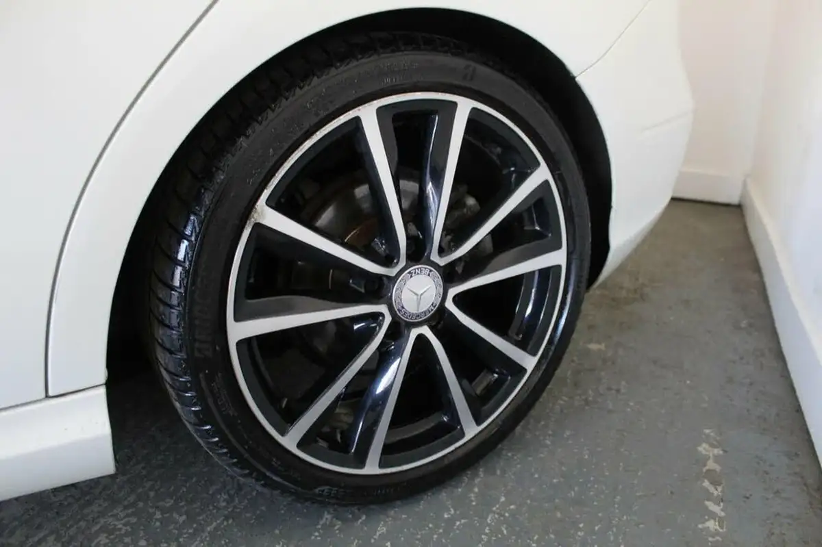 2014-mercedes-benz-b-class-18-cdi-b200-sport-136bhp-7g-dct-big-52