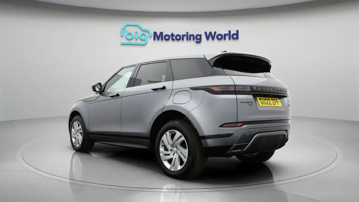 2022-land-rover-range-rover-evoque-15-p300e-r-dynamic-s-big-4
