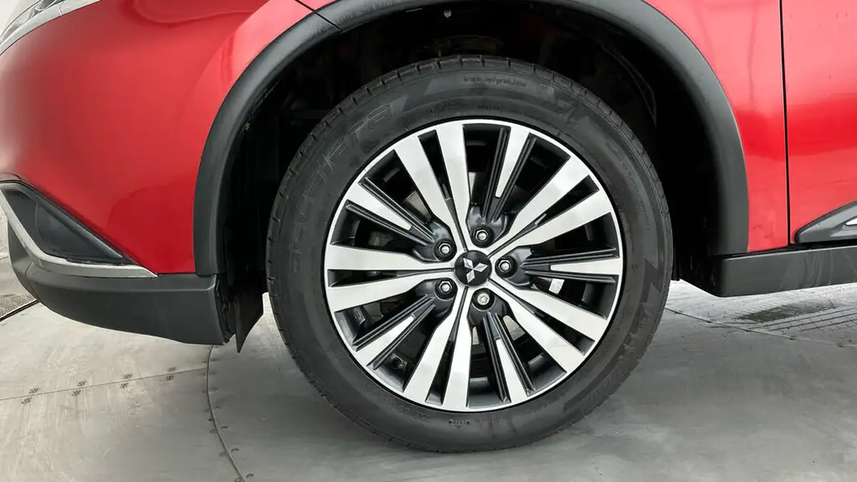 2019-mitsubishi-outlander-20-juro-7st-big-16