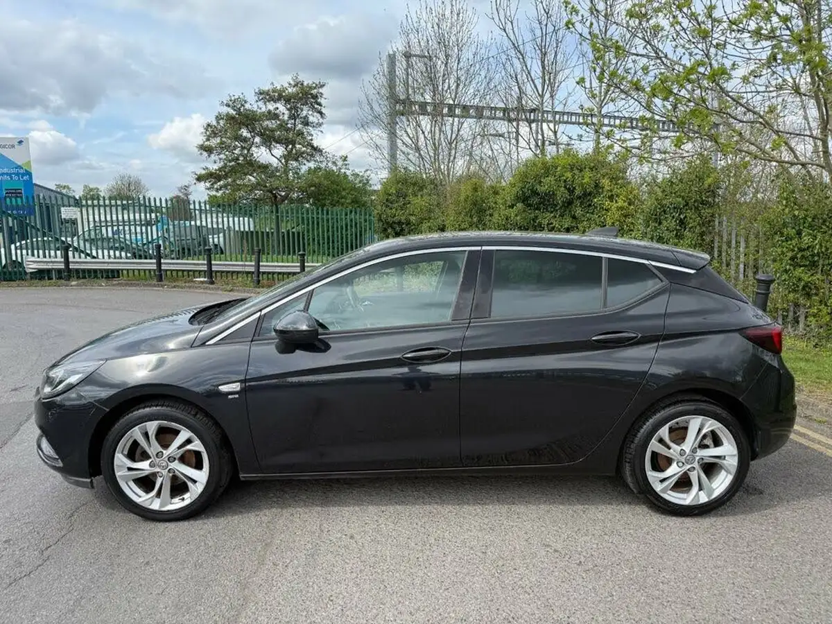 2016-vauxhall-astra-10i-turbo-sri-nav-hatchback-big-17