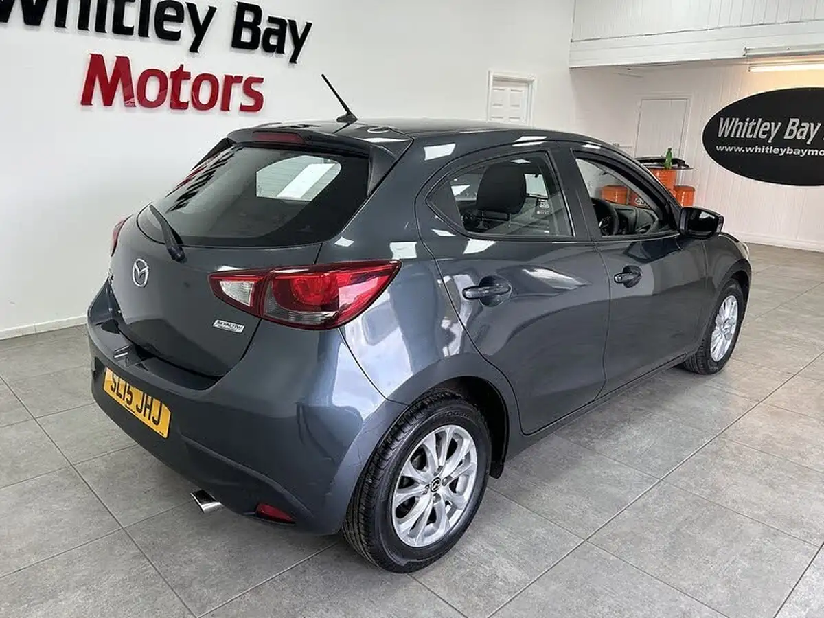 2015-mazda-mazda2-15-se-l-90ps-big-2