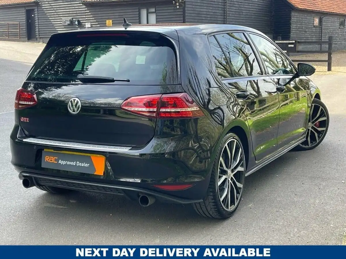 2016-volkswagen-golf-20-tsi-gti-230ps-performance-pk-hatchback-5d-dsg-big-1