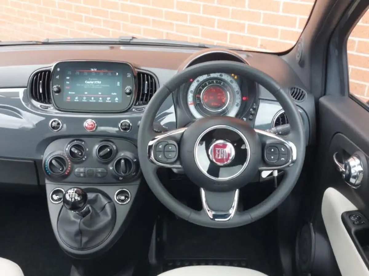 2022-fiat-500-10-dolcevita-big-6