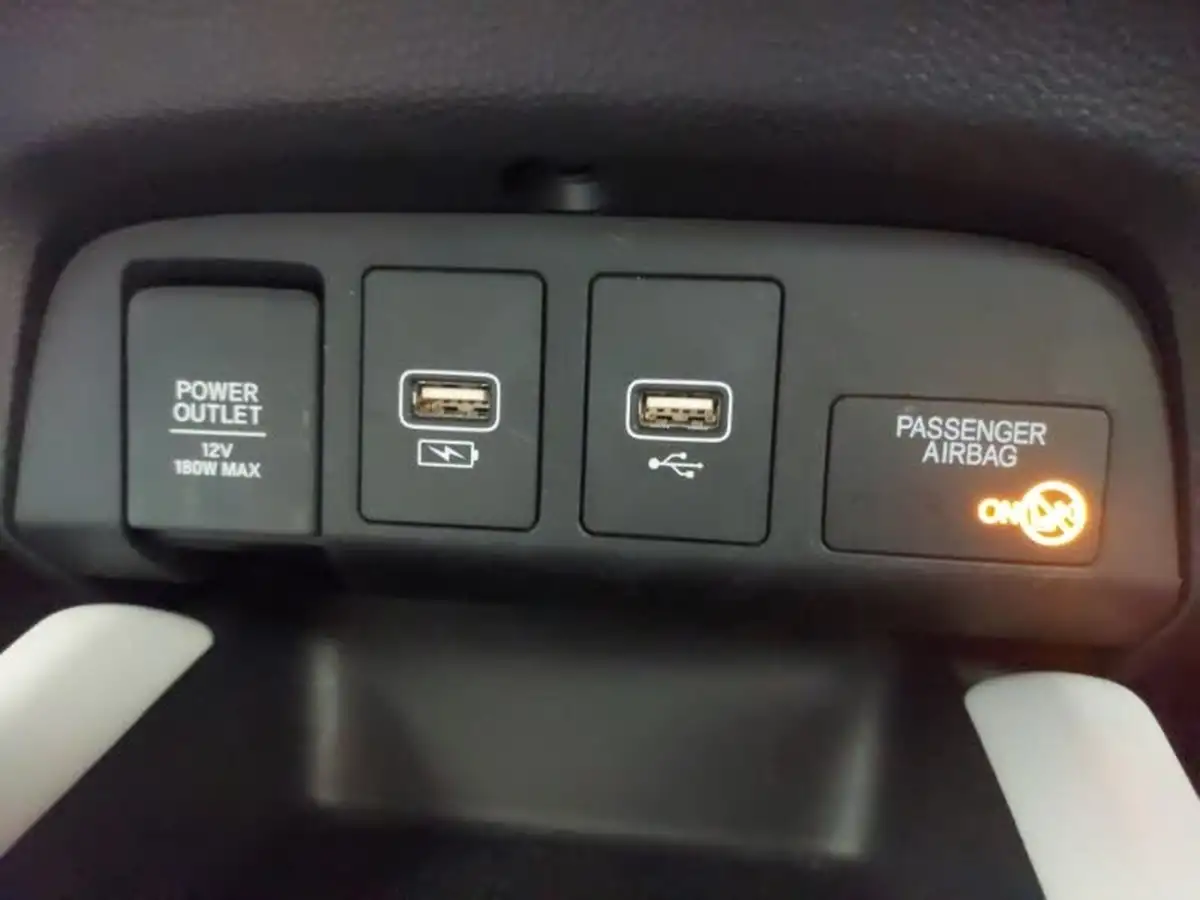 2021-honda-jazz-15-i-mmd-ex-107ps-big-17