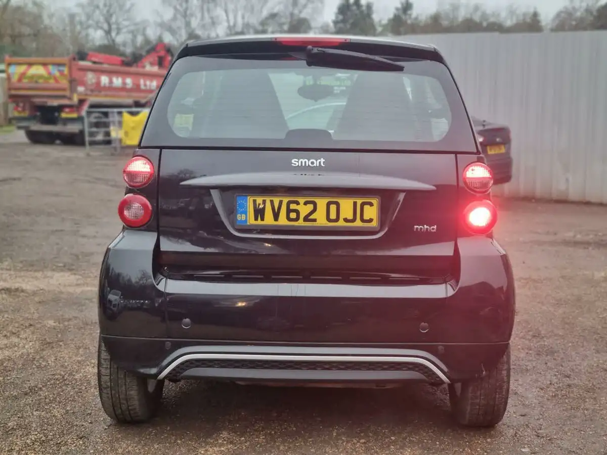 2012-smart-fortwo-10-passion-71bhp-coupe-softouch-big-10