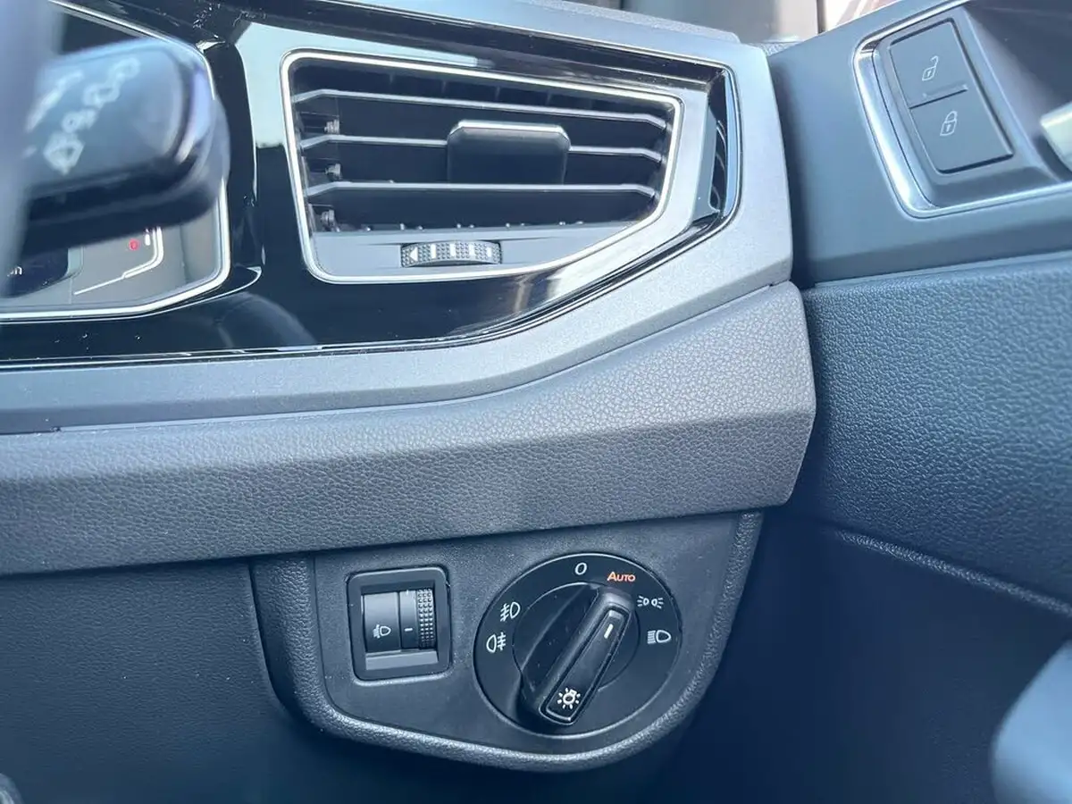 2022-volkswagen-polo-10-tsi-r-line-95ps-dsg-big-28