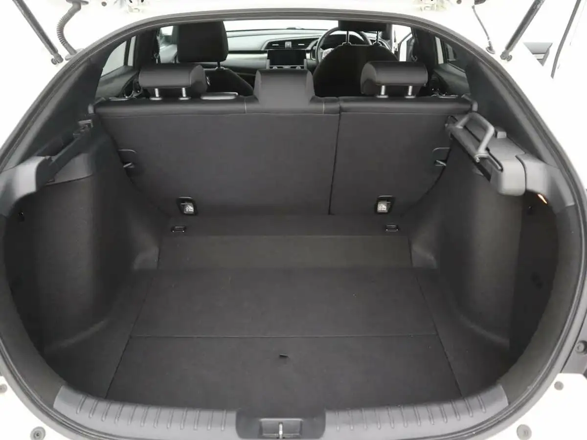 2019-honda-civic-16-i-dtec-sr-hatchback-5d-big-6