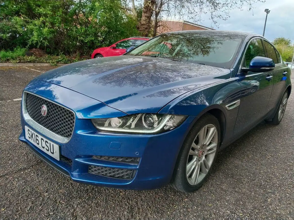 2016-jaguar-xe-20d-prestige-180ps-auto-big-2
