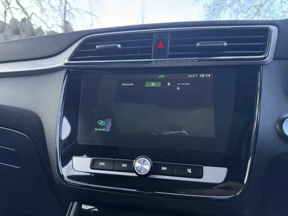 2020-mg-zs-suv-e-exclusive-ev-big-36