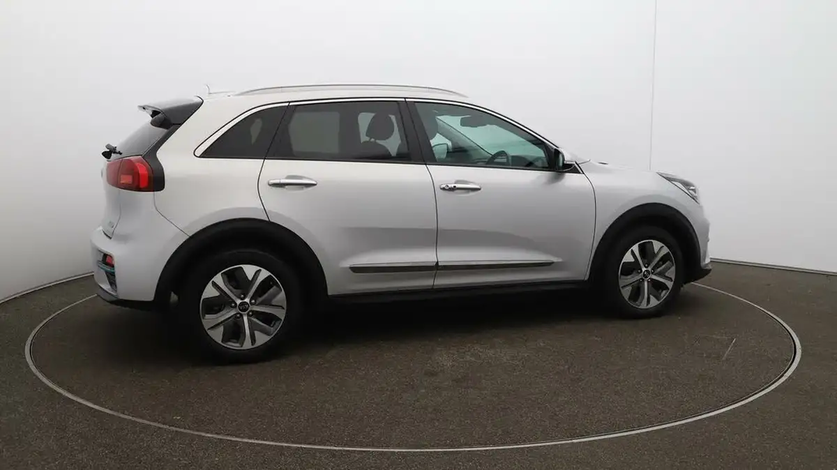 2021-kia-e-niro-ev-4-big-44