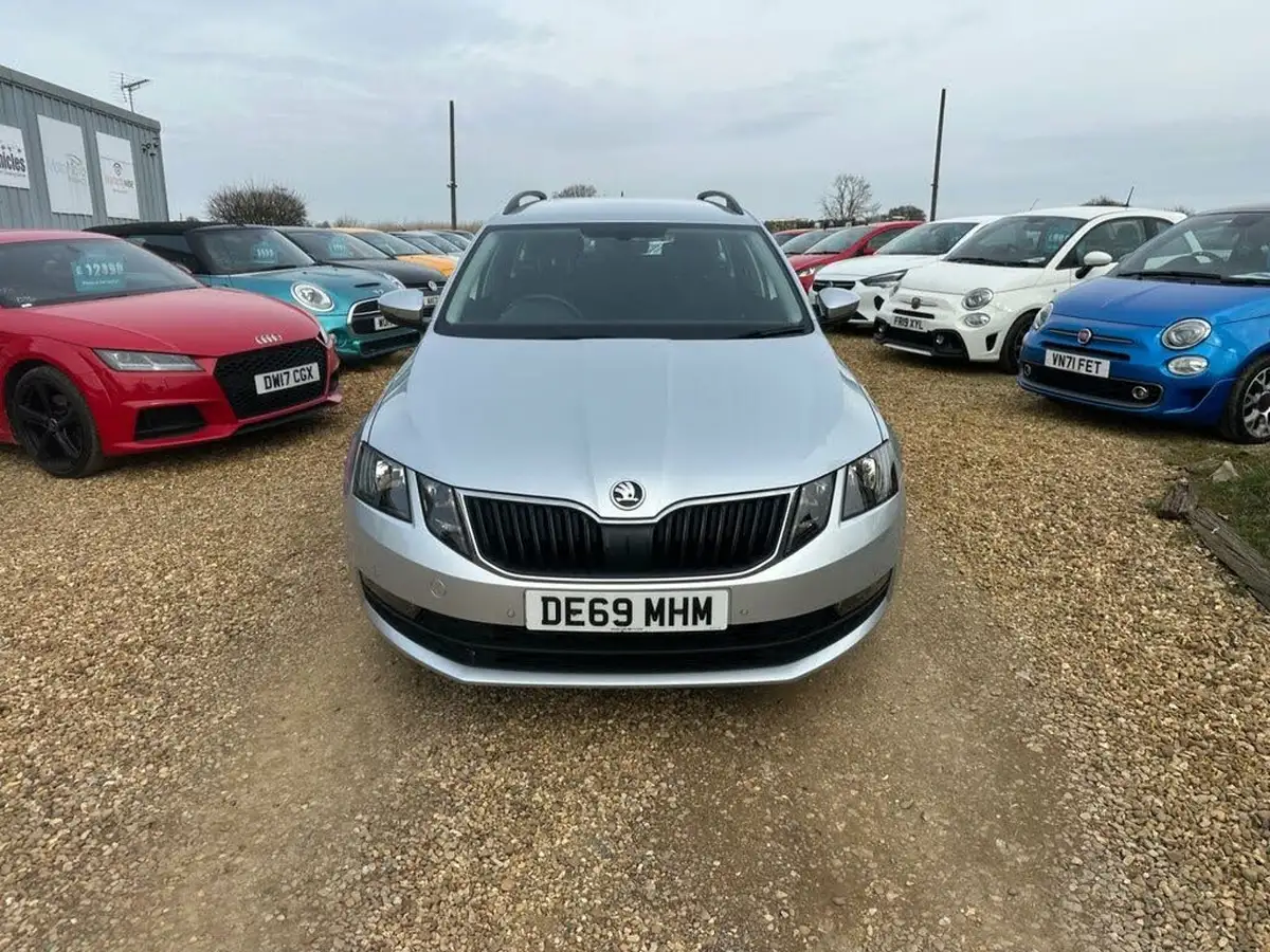 2019-skoda-octavia-15-tsi-se-technology-act-estate-big-1