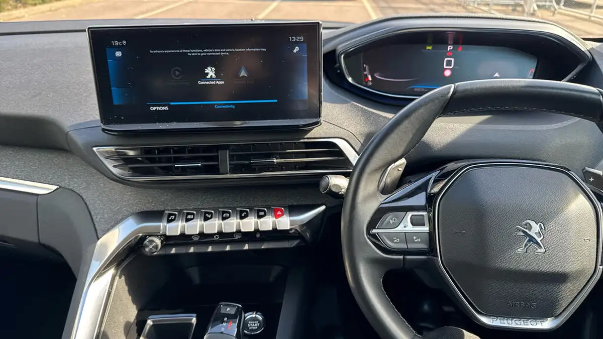 2022-peugeot-3008-suv-12-puretech-allure-premium-eat8-big-9
