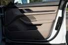 2021-porsche-taycan-e-4s-571ps-performance-battery-plus-small-28