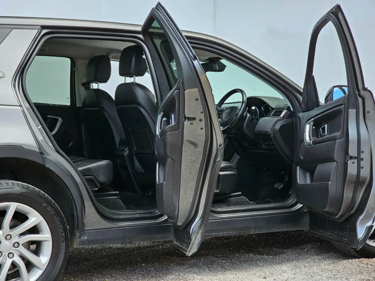 2019-land-rover-discovery-sport-20td4-se-tech-180ps-auto-big-2