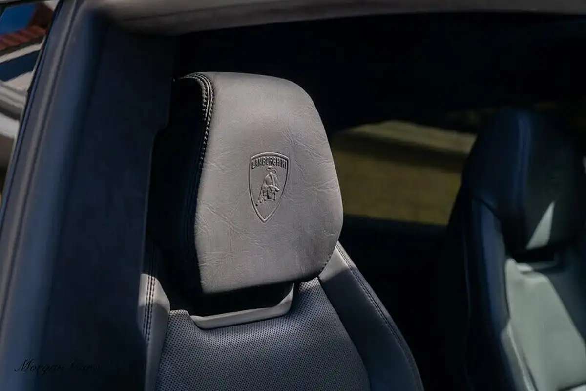 2021-lamborghini-urus-40-no-trim-big-43
