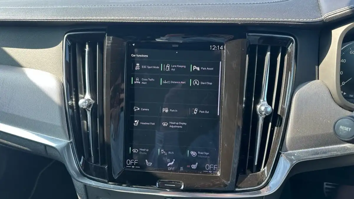 2019-volvo-v90-20td-d5-r-design-plus-big-20