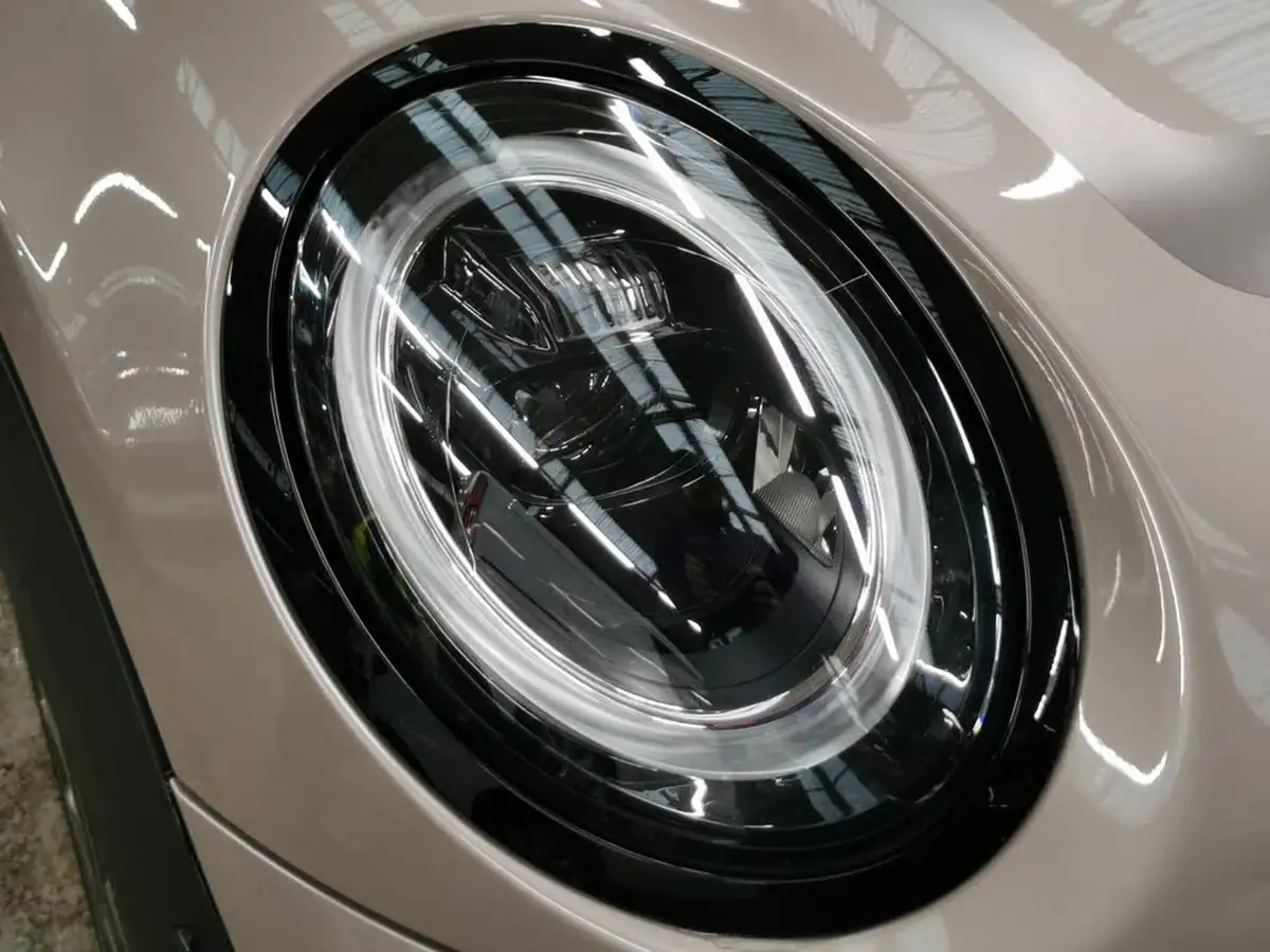 2021-mini-cooper-e-cooper-s-collection-edition-big-23