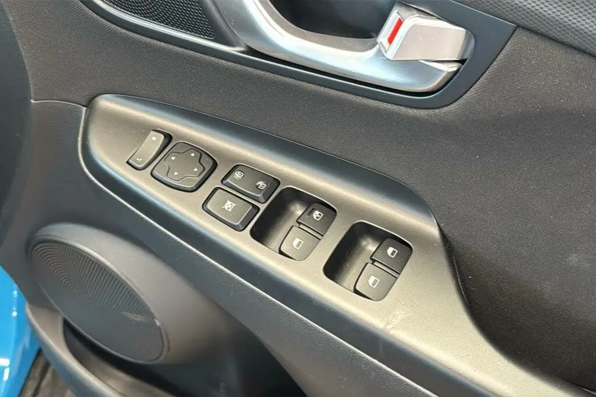2021-hyundai-kona-10-t-gdi-se-connect-big-22