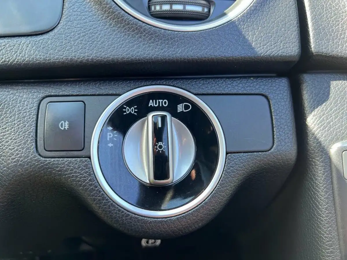 2013-mercedes-benz-c-class-21cdi-c250-cdi-amg-sport-plus-saloon-4d-7g-tronic-big-23
