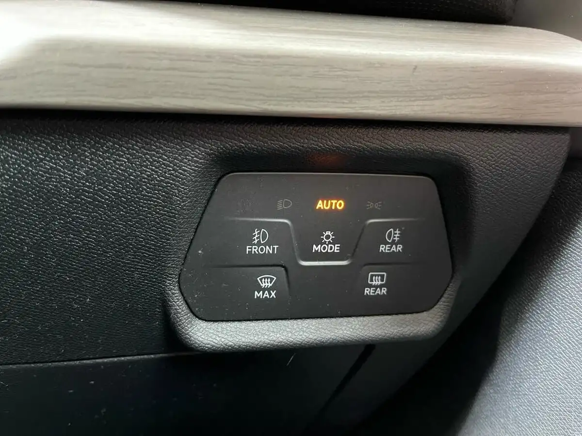 2022-seat-leon-10-etsi-evo-xcellence-hatchback-big-16