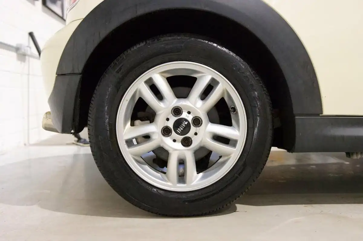 2011-mini-cooper-16td-one-d-big-26