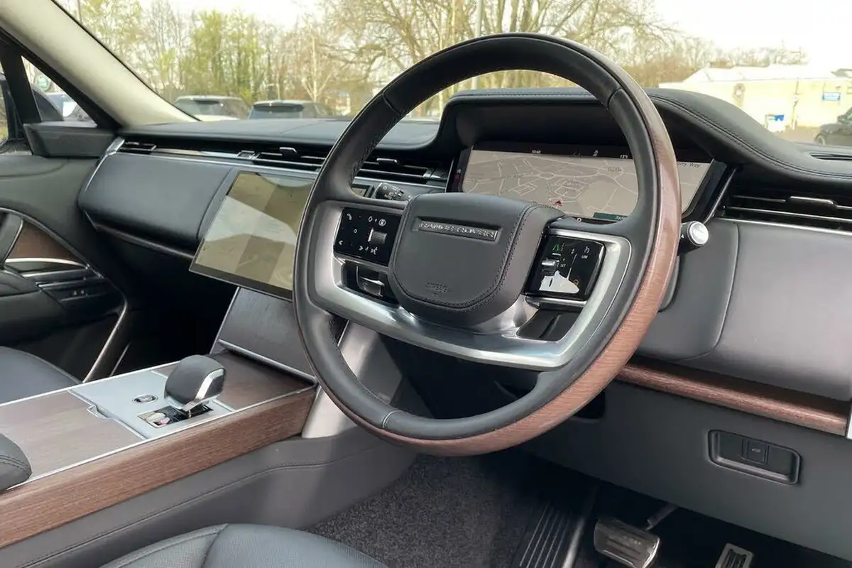 2024-land-rover-range-rover-30-d350-autobiography-big-32