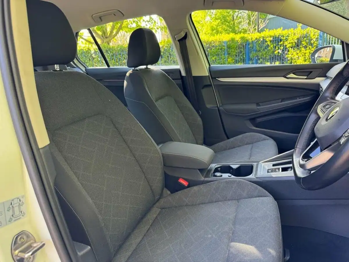 2021-volkswagen-golf-15-etsi-life-150ps-hatchback-big-12
