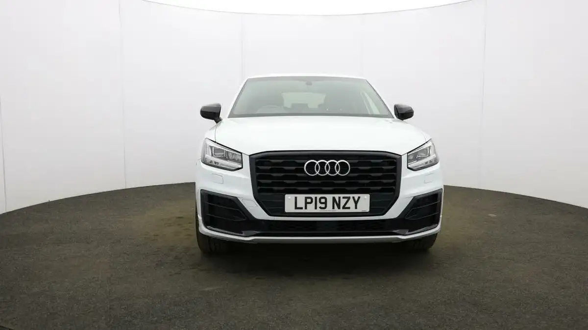 2019-audi-q2-15-35-tfsi-black-edition-cod-s-tronic-big-1