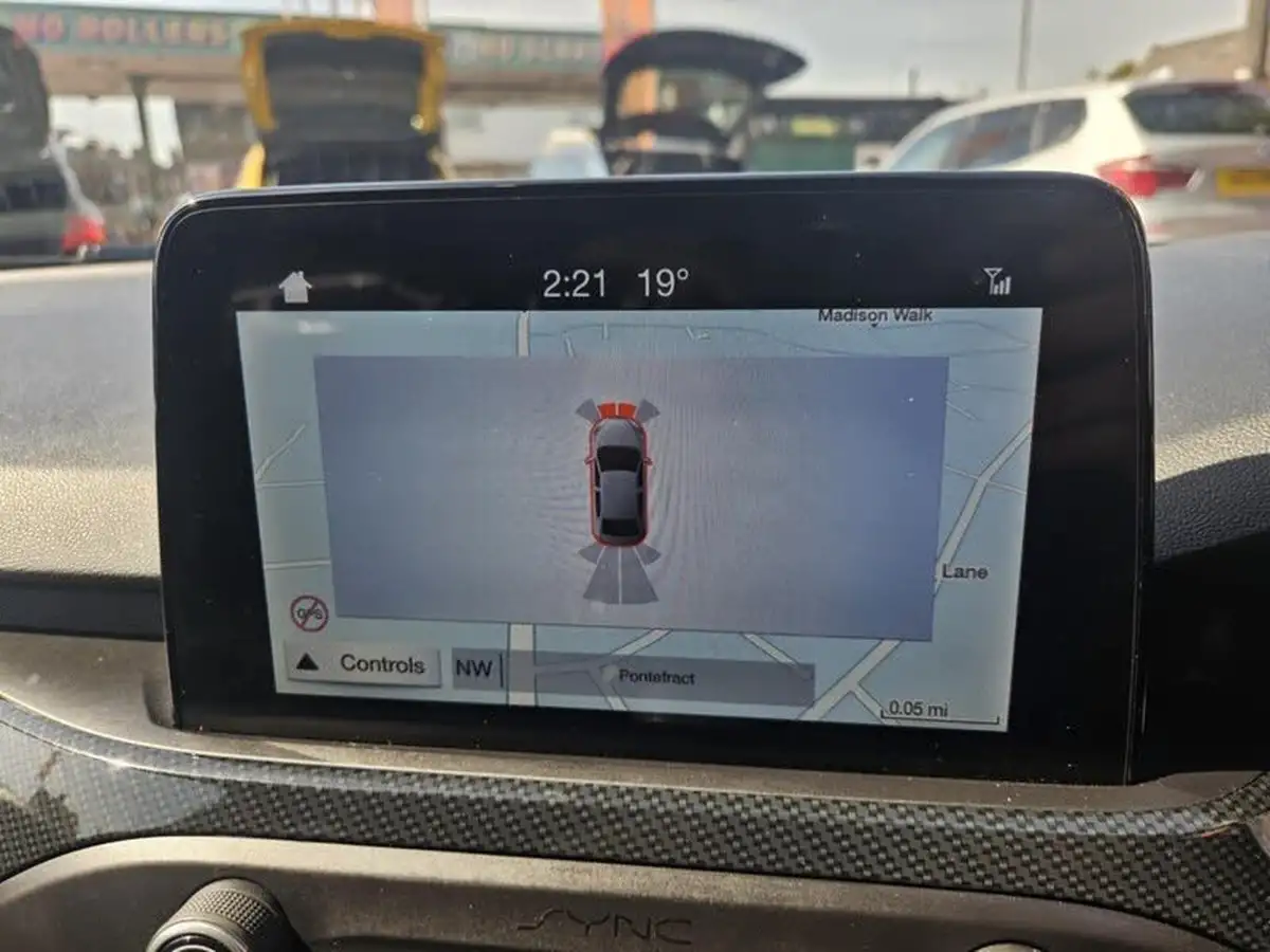 2019-ford-focus-10t-st-line-hatchback-auto-big-11