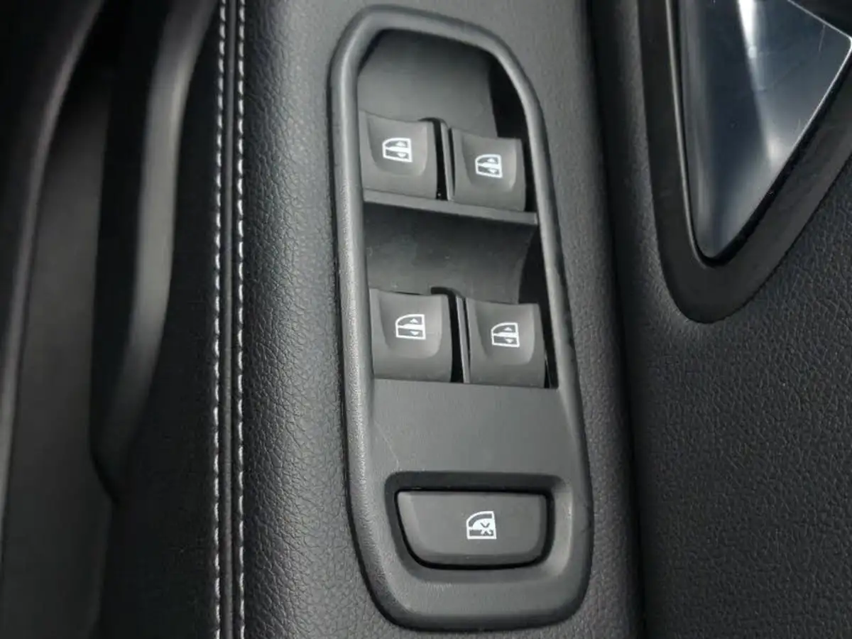 2022-dacia-duster-13-tce-prestige-150bhp-edc-big-18