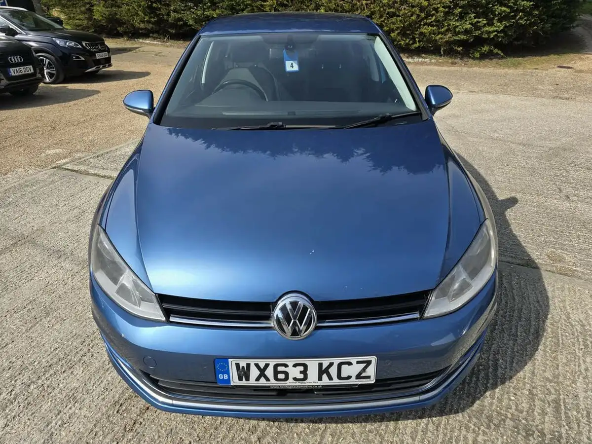 2013-volkswagen-golf-20tdi-gt-ss-hatchback-5d-big-1