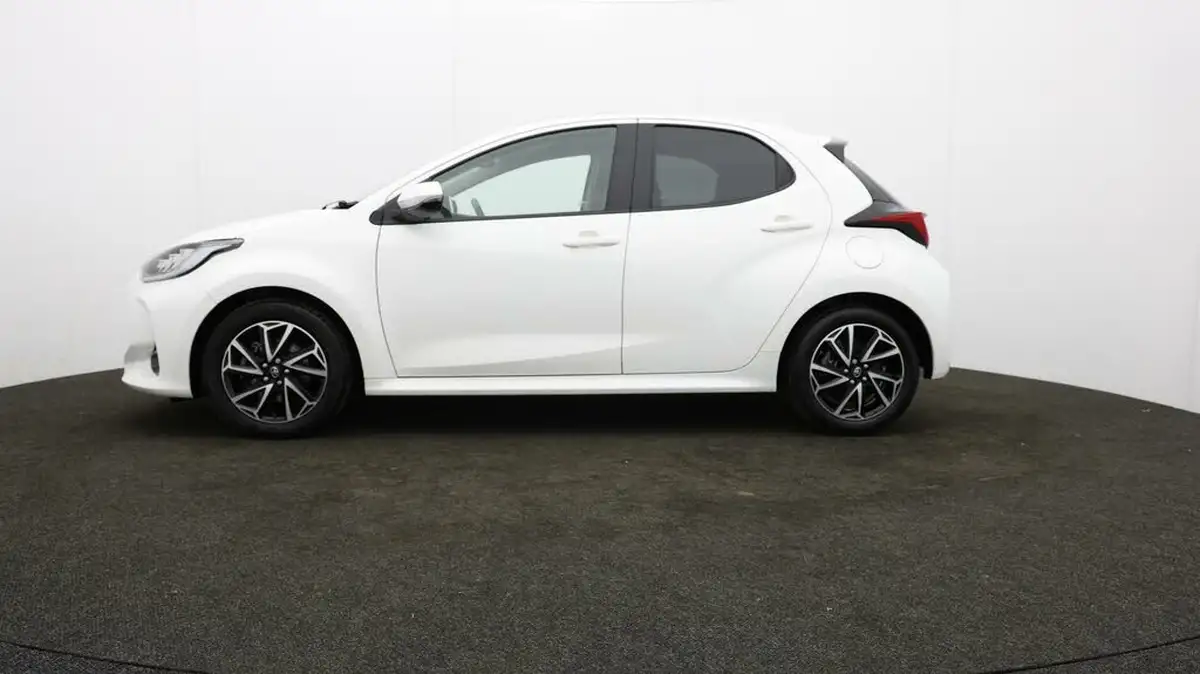2022-toyota-yaris-15-vvt-i-design-big-60