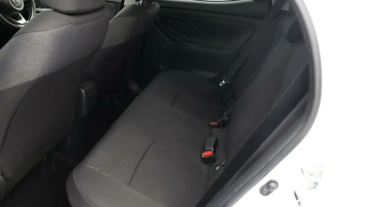 2022-toyota-yaris-15-vvt-i-design-big-15