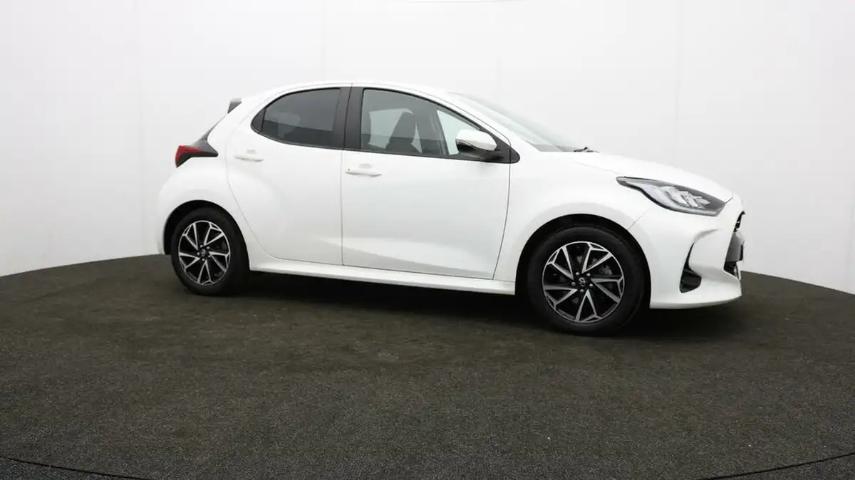 2022-toyota-yaris-15-vvt-i-design-big-36