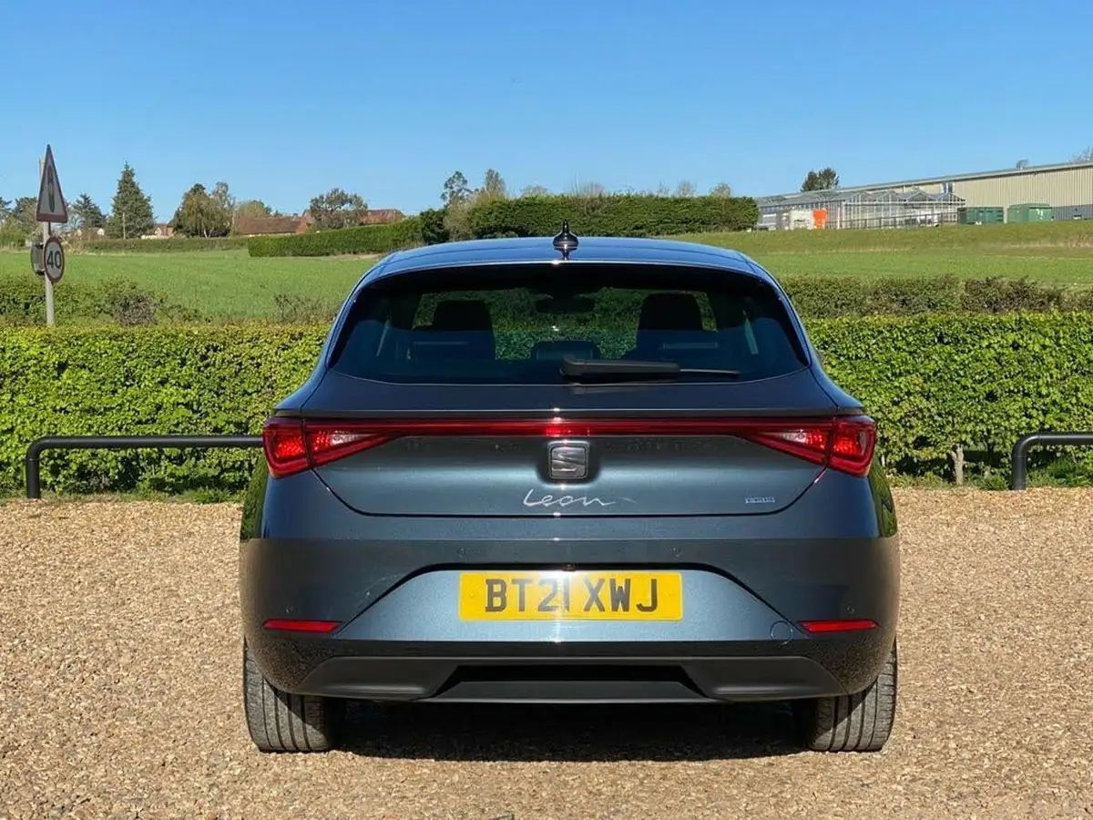 2021-seat-leon-14-e-hybrid-xcellence-hatchback-big-5