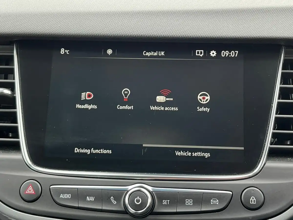 2021-vauxhall-crossland-12-elite-nav-130ps-auto-big-18