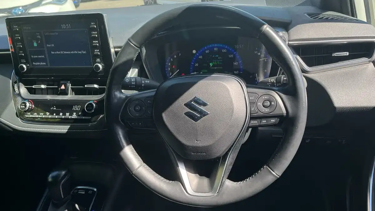 2021-suzuki-swace-18-sz-t-big-5