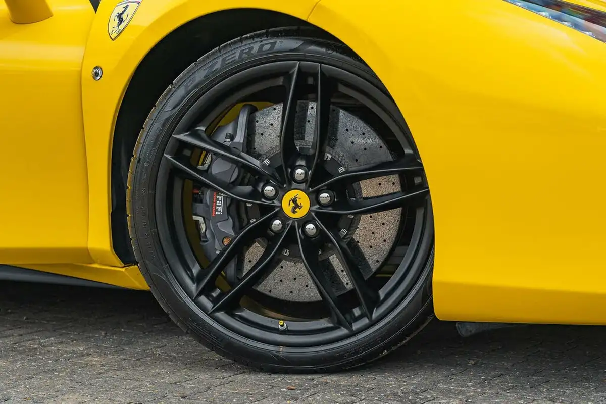 2018-ferrari-488-39-488-gtb-big-1