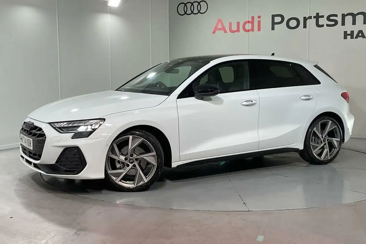 2024-audi-a3-15-35-tfsi-black-edition-sportback-5d-big-4
