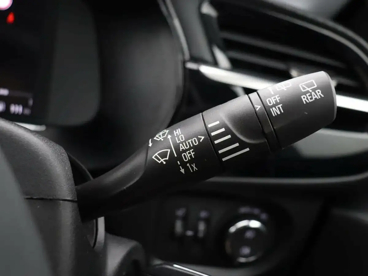 2021-vauxhall-corsa-12i-elite-big-31