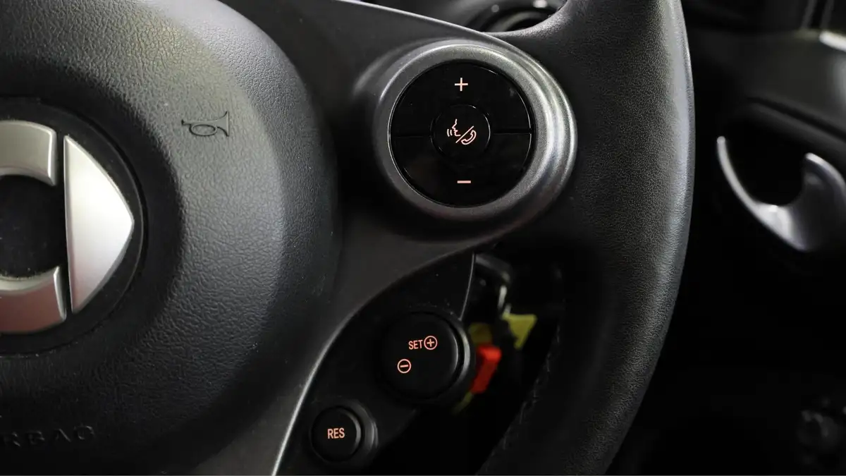 2019-smart-forfour-eq-prime-premium-big-22