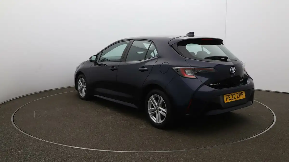 2022-toyota-corolla-18-vvt-i-icon-tech-trk-hatchback-5d-big-53