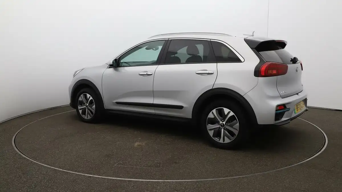 2021-kia-e-niro-ev-3-big-27